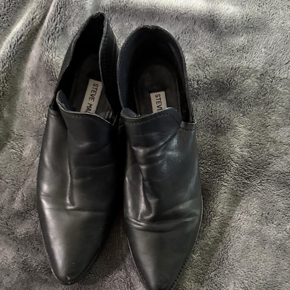 Steve Madden Black Leather Loafers